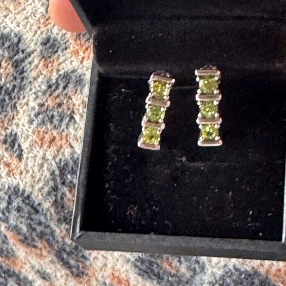 Vintage Peridot Sterling Silver Pierced  Earrings - Picture 6 of 8